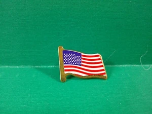 American Flag Patriotic Lapel/Hat Pin - Picture 1 of 3