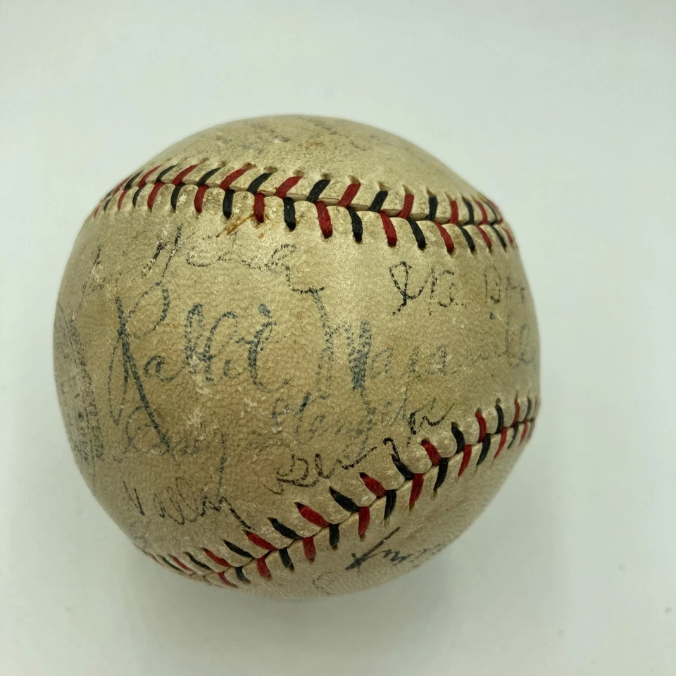 Wilbert Robinson & Rabbit Maranville 1930 Boston Braves Signed Baseball JSA COA - Image 1 of 4