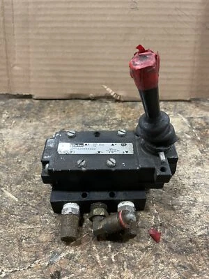 Parker E20833000 Manual Air Control Valve 150PSI - Image 1 of 4