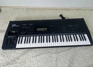 Yamaha SY77 Synthesizer Keyboard 61 Tasten schwarz Keyboard Musik aus Japan - Bild 1 von 10