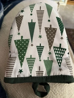 Guante para horno de vacaciones Cuisinart blanco verde árboles de Navidad usado en excelente estado Foto 1 de 2