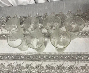 Set of small ornate  vintage drinking glasses 7 pcs juice glasses - Picture 1 of 7