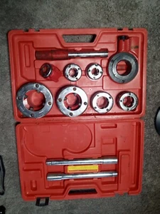 Solid Manual Pipe Threader |Ridgid?| - 7  Die set - 3/8" - 2" w/ Case *NICE* - Picture 1 of 3