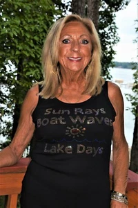 Lake Days Bling Tank Top XS S M L XL XXL 1X 2X 3X 4X 5X Sun Rays Boat Waves - Bild 1 von 9