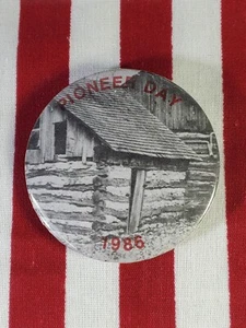 Vintage 1986 Iowa Pioneer Days Button Pin - Imagen 1 de 2