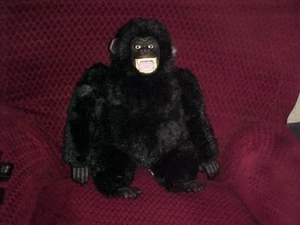 20" Roars King Kong Plush Toy From Universal Studios By Fiesta Toys Works - Picture 1 of 2