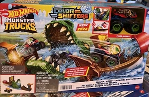 Hot Wheels Monster Trucks Color Shifters playset Swamp Chomp w/ Piran-Ahhhh - Picture 1 of 2