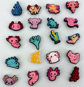 Set di ciondoli per scarpe 20 pezzi Axolotl simpatiche creature marine dei cartoni animati adatti a scarpe da acqua Crocs - Foto 1 di 5