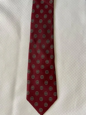 Corbata Pierre Jacques Personalizada Corbata Geométrica Borgoña Dorada Ajustada Seda Foto 1 de 3