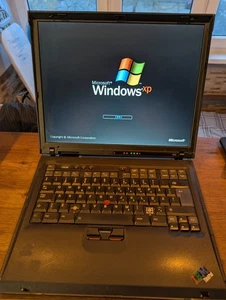 IBM Thinkpad R50e Intel Celeron 1,40 GHz 512 Mb/40 GB - Imagen 1 de 17