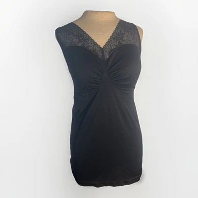 Rhonda Shear Classic Pin-Up Smoothing Cami Black 1X Style #4056 - Imagem 1 de 4