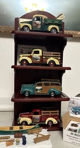 THOMAS KINKADE RUSTIC RETREATS-DIE CAST VEHICLES (4) with DISPLAY STAND and Acc. - Picture 1 of 14