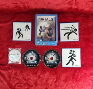 Portal 2 - Russische Sammler DVD 3D Box Edition PC mit Pin Stickern & Holografie - Bild 1 von 18