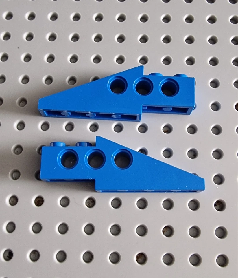 LEGO Technic Schrägstein Keilstein Lochstein 1x6 Blau 2 Stück 2744 A249 - Bild 1 von 1