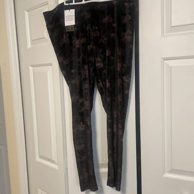 Diane Gilman Brushed Poly/Spandex Skinny Legging Black Floral NEW size XL - Image 1 of 4