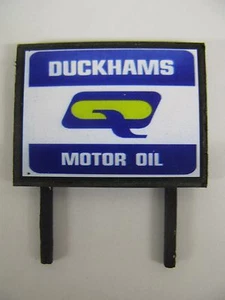 Aceite de motor Duckhams - cartelera modelo de ferrocarril - calibre N y OO - Imagen 1 de 1