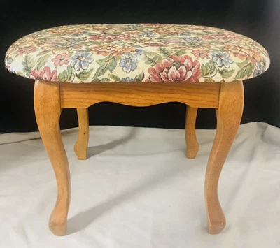 Taburete de pie Queen Anne de madera de roble de colección tapiz floral 16" Foto 1 de 4