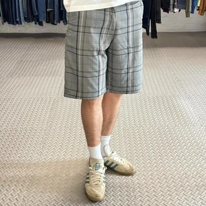 Y2K O’neill baggy checked surf shorts plaid cargo shorts - Picture 1 of 8