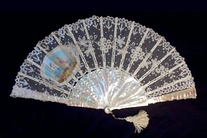 Antique Mother of Pearl Hand Fan Needle Lace Hand Painted Leaf éventail nacre - Picture 1 of 13