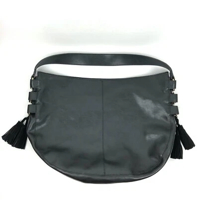 Bolso de mano hobo de hombro de cuero borla negro INC International Concepts  Foto 1 de 4