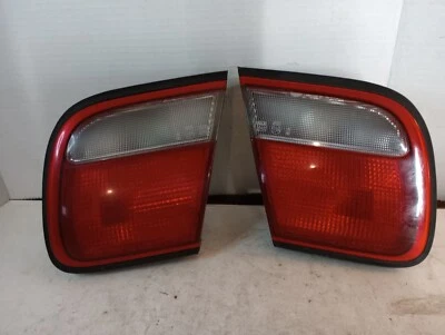 1995 1996 1997 年适用于马自达 Millenia 左右右手尾灯 22661693 原始设备制造商 — 第 1/4 张图片