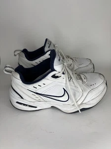 Nike Air Monarch IV Mens Size 10.5 4E White Navy Silver Casual Shoes 416355 -102 - Foto 1 di 15