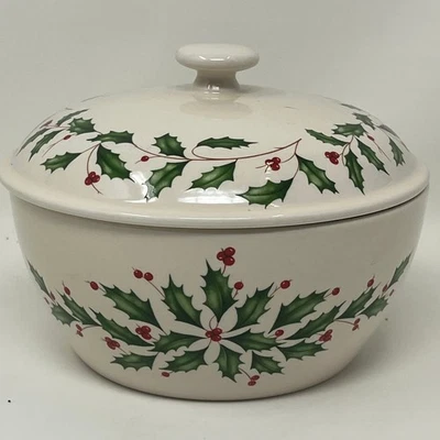 Cazuela cubierta pequeña Lenox American By Design Holiday Holly nueva sin etiquetas Foto 1 de 4