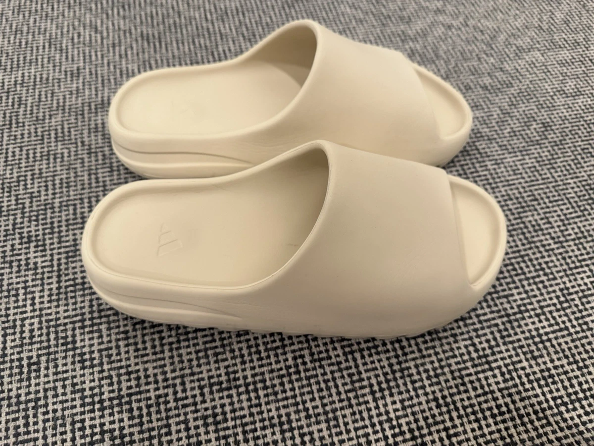 adidas Yeezy Slide Athletic Shoes for Men for Sale