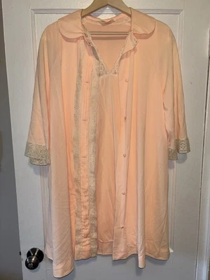 Vintage 60s Miss Elaine Pink Lace Nightgown Robe Mini Button Peignoir Medium - Image 1 of 4