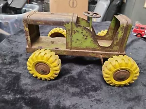Tractor topadora de juguete verde 13" de acero prensado cargador lumar de elevación alta de colección de los años 50 - Imagen 1 de 6