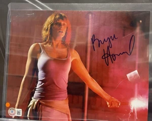 Bryce Dallas Signed Beckett Authenticated 8x10 Photo - Picture 1 of 2
