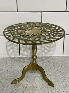 MESSINGSTATIV DREIBEINIGER UNTERSETZER MIT PFERDEDESIGN - Bild 1 von 5