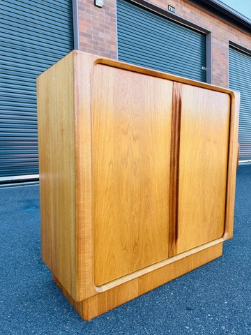 Beautiful Mid-Century Danish BPS Head made Teak Gentleman's Chest Cover
