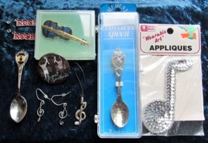 Collection of Music Lovers Pins, Spoons, Earrings, Phone Charm etc. - Imagen 1 de 3