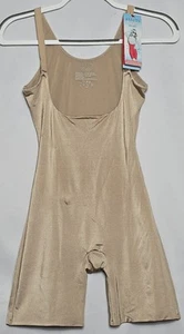 Damen-Bodyformer neu mit Etikett Assets by Spanx offene Brust mittlerer Oberschenkel hellbraun Größe Medium - Bild 1 von 8