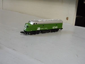 N SCALE LOCOMOTIVE  BURLINGTON 9749  RUN LIGHTS GOOD NICE - Foto 1 di 4