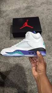 Talla 10 - Air Jordan 5 Retro 2025 Uva *En mano Envío rápido* - Imagen 1 de 4