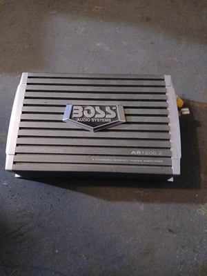 Amplificador de coche Boss Audio Systems AR1500M de 2 canales Foto 1 de 4