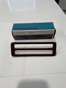 NOS GM 415815 1974-75 Oldsmobile 88 98 LH Side Marker Bezel OEM - Picture 1 of 6