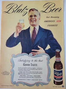 1944 Blatz Beer Man con vidrio buen gusto anuncio vintage - Imagen 1 de 1