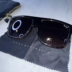 Quay Australia OTL II Desi x Damen Sonnenbrille Mikrofasertuch Tragetasche - Bild 1 von 18