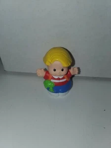 Fisher Price Little People Blond Boy Eddie Backpack & Frog 1997 rare toy fair - Picture 1 of 4