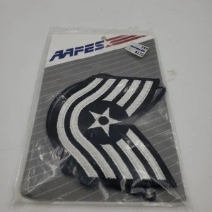 Fuerza Aérea USAF Tech Sargeant TSgt Pequeño 3.5" Azul Rango Insignia Rayas - Imagen 1 de 3