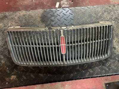 Lincoln Mark VIII 1993-96 parrilla delantera cromada desgastada, reparada Foto 1 de 4