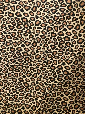 Tela de algodón con estampado de leopardo Metro Living de 1 yarda Robert Kaufman POR estampado animal Foto 1 de 4