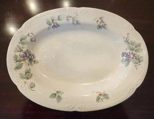 Pfaltzgraff Weinrebe tiefe ovale Servierplatte 15 1/4" x 11 1/2" x 1 3/4" - Bild 1 von 3