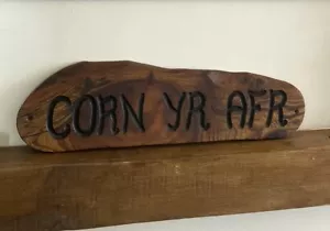 Welsh Carved Oak Wooden House Sign Home Plaque Outdoor Plate ‘Corn Yr Afr’ - Picture 1 of 11