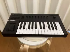Native Instruments A Series Keyboard KOMPLETE KONTROL A25 49 key USB Bus Powere - Picture 1 of 1
