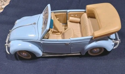 Volkswagen Cabriolet 1951 convertible de 2 puertas escala 1:18 Foto 1 de 4