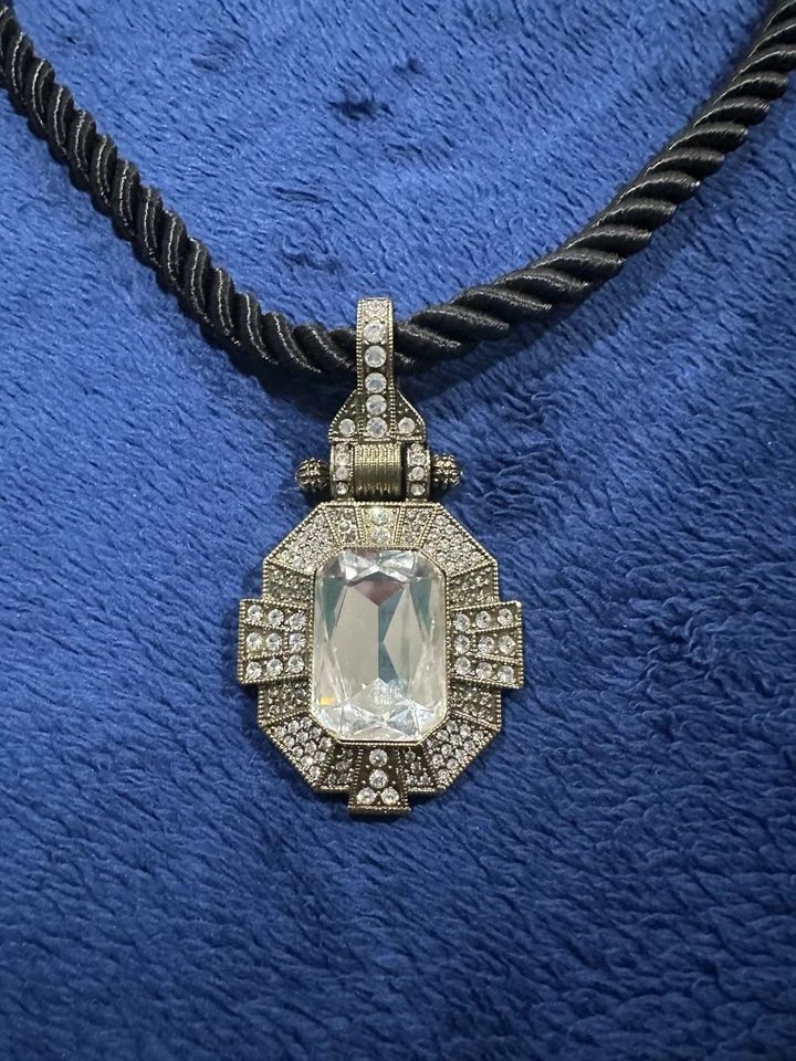 Colar de Cristal de Corda de Veludo Preto Heidi Daus, 16-21in - Imagem 1 de 4